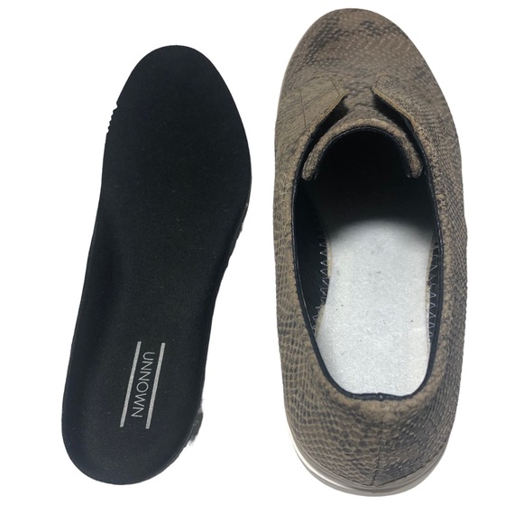 UNNOWN Jane Slip Ons Mud Sz 9 - Picture 12 of 15